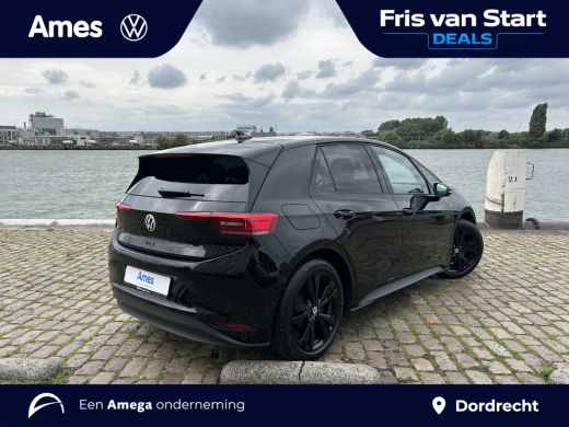 Volkswagen ID.3 Pro Limited Edition 59 kWh | Achteruitrijcamera | Stoelverwarming | Led-Matrix koplampverlichting ActivLease financial lease