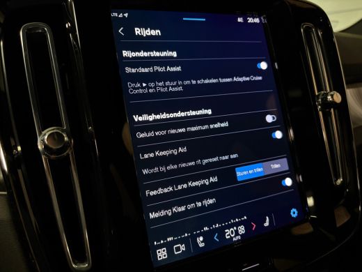 Volvo  EX40 Single Motor Extended Range Ultra Black Ed. 82 kWh | Vol! | Trekhaak | Schuifdak | 360&deg; Camera | ... ActivLease financial lease