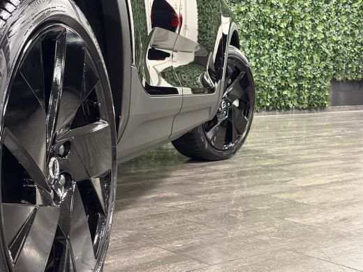 Volvo  EX40 Single Motor Extended Range Ultra Black Ed. 82 kWh | Vol! | Trekhaak | Schuifdak | 360&deg; Camera | ... ActivLease financial lease