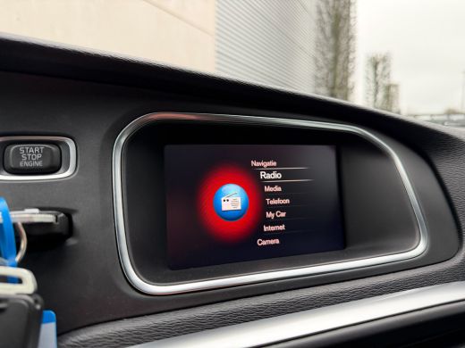 Volvo  V40 1.5 T3 Polar+ Sport LED-Pano-H&K-Keyless-Camera ActivLease financial lease