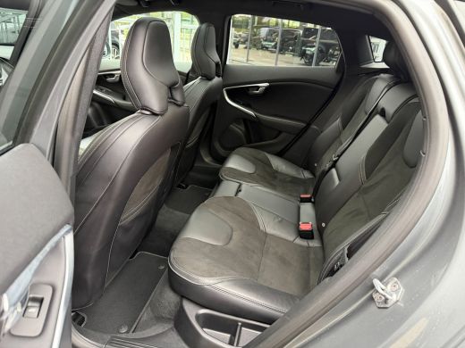 Volvo  V40 1.5 T3 Polar+ Sport LED-Pano-H&K-Keyless-Camera ActivLease financial lease