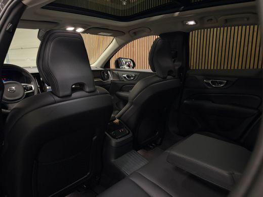 Volvo  V60 T8 AWD Recharge Ultra Dark | Trekhaak | Schuifdak | 455pk | Head-Up Display | Harman Kardon | Ada... ActivLease financial lease