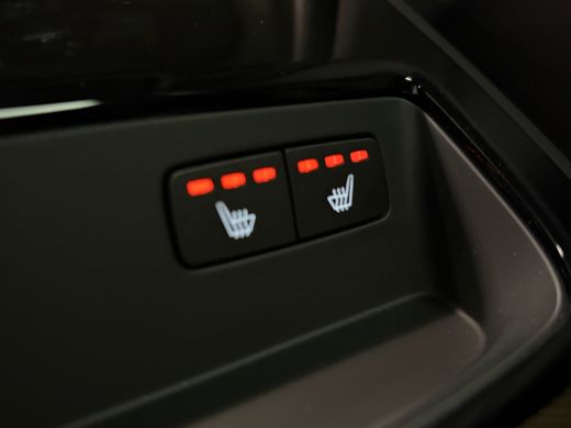 Volvo  V60 T8 AWD Recharge Ultra Dark | Trekhaak | Schuifdak | 455pk | Head-Up Display | Harman Kardon | Ada... ActivLease financial lease