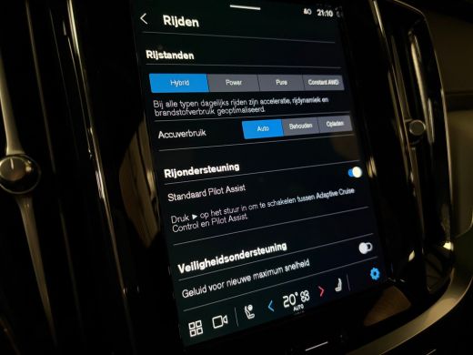 Volvo  V60 T8 AWD Recharge Ultra Dark | Trekhaak | Schuifdak | 455pk | Head-Up Display | Harman Kardon | Ada... ActivLease financial lease