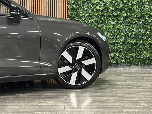 Volvo  V60 T8 AWD Recharge Ultra Dark | Trekhaak | Schuifdak | 455pk | Head-Up Display | Harman Kardon | Ada... ActivLease financial lease