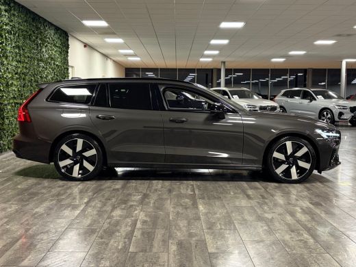 Volvo  V60 T8 AWD Recharge Ultra Dark | Trekhaak | Schuifdak | 455pk | Head-Up Display | Harman Kardon | Ada... ActivLease financial lease