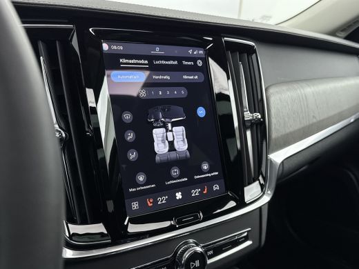 Volvo  V90 T8 Recharge Ultra Dark | 20" | Luchtvering | Geventileerd Nappa | Massagestoelen | Bowers & Wilki... ActivLease financial lease