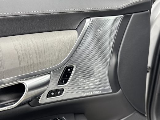 Volvo  V90 T8 Recharge Ultra Dark | 20" | Luchtvering | Geventileerd Nappa | Massagestoelen | Bowers & Wilki... ActivLease financial lease