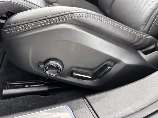 Volvo  V90 T8 Recharge Ultra Dark | 20" | Luchtvering | Geventileerd Nappa | Massagestoelen | Bowers & Wilki... ActivLease financial lease