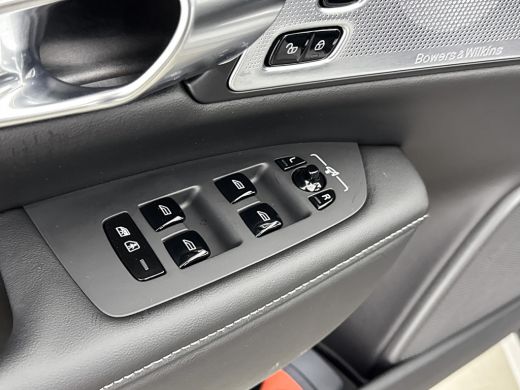 Volvo  V90 T8 Recharge Ultra Dark | 20" | Luchtvering | Geventileerd Nappa | Massagestoelen | Bowers & Wilki... ActivLease financial lease