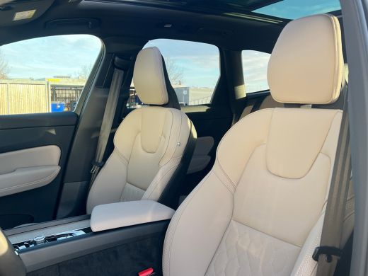 Volvo  XC60 T6 Plug-in hybrid AWD Ultra Dark | Bowers & Wilkins audiosysteem | Luchtvering | 22 inch Velgen |... ActivLease financial lease