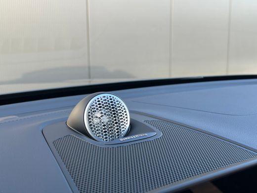 Volvo  XC60 T6 Plug-in hybrid AWD Ultra Dark | Bowers & Wilkins audiosysteem | Luchtvering | 22 inch Velgen |... ActivLease financial lease