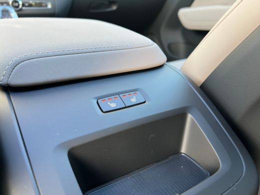 Volvo  XC60 T6 Plug-in hybrid AWD Ultra Dark | Bowers & Wilkins audiosysteem | Luchtvering | 22 inch Velgen |... ActivLease financial lease