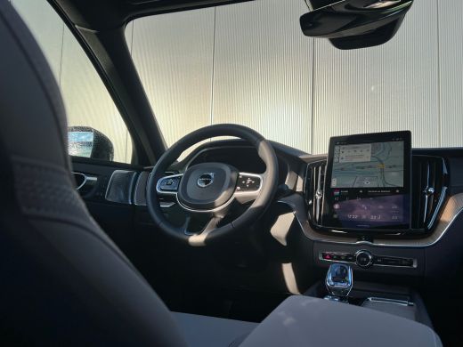 Volvo  XC60 T6 Plug-in hybrid AWD Ultra Dark | Bowers & Wilkins audiosysteem | Luchtvering | 22 inch Velgen |... ActivLease financial lease
