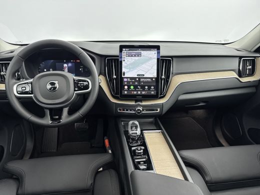 Volvo  XC60 T6 Recharge Ultra Dark | Facelift | 20" | Trekhaak | Panoramadak | Head-up | Harman Kardon | 360 ... ActivLease financial lease