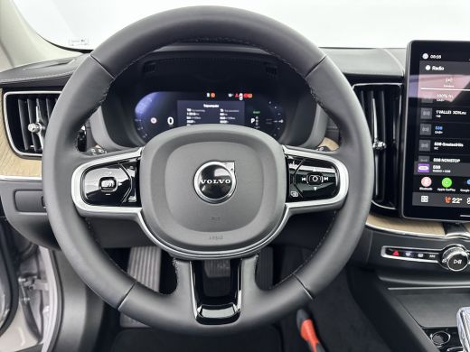 Volvo  XC60 T6 Recharge Ultra Dark | Facelift | 20" | Trekhaak | Panoramadak | Head-up | Harman Kardon | 360 ... ActivLease financial lease