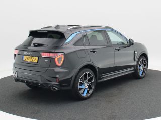 Lynk & Co 01 1.5 PHEV 262 Pk Automaat | 360&deg; Camera | Stoelverwarming | Panorama Dak | Full LED | Keyless | 20...