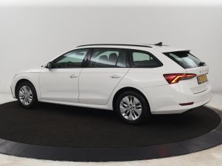 Skoda Octavia 1.0 e-TSI Business Edition | 61.800km NAP | Camera | Carplay | Navigatie | Full LED | Parkeerhulp...