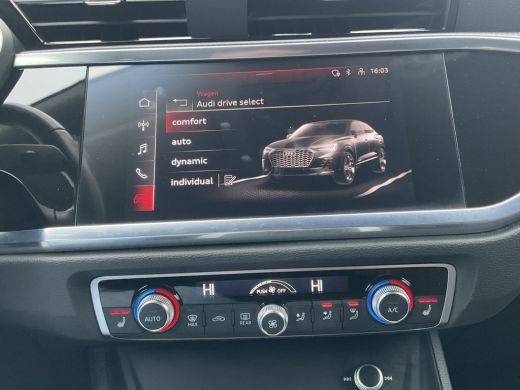 Audi Q3 45 TFSI PHEV S Edition Pano.dak Stoelverw. Plug-in ActivLease financial lease