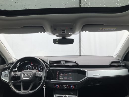 Audi Q3 45 TFSI PHEV S Edition Pano.dak Stoelverw. Plug-in ActivLease financial lease