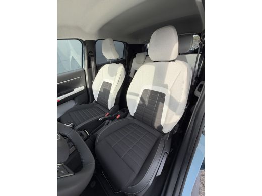 Citroën C3 100pk Max (Camera - Navigatie - Automatische Airco - Apple Carplay - 17"- Draadloos laden - LED) ActivLease financial lease