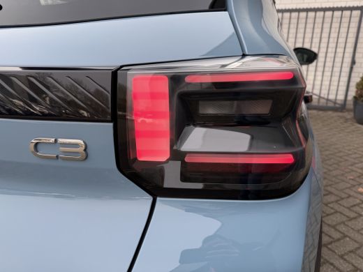 Citroën C3 100pk Max (Camera - Navigatie - Automatische Airco - Apple Carplay - 17"- Draadloos laden - LED) ActivLease financial lease