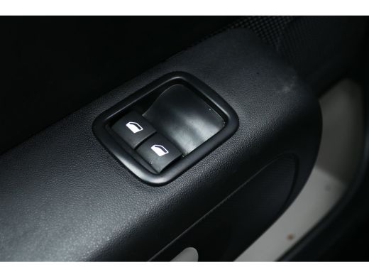 Citroën C3 1.2 PURETECH 82PK 5-DRS PLUS / NAVI / LED / CLIMA / PDC / BLUETOOTH / CRUISECONTROL / 1E EIGENAAR... ActivLease financial lease