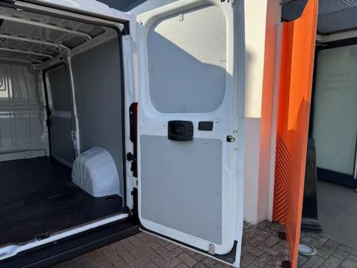 Citroën Jumper 2.2 BlueHDi 120 S&S L2H1 3.0t | Achteruitrijcamera | Camerabeeld in binnenspiegel | Cruise control ActivLease financial lease