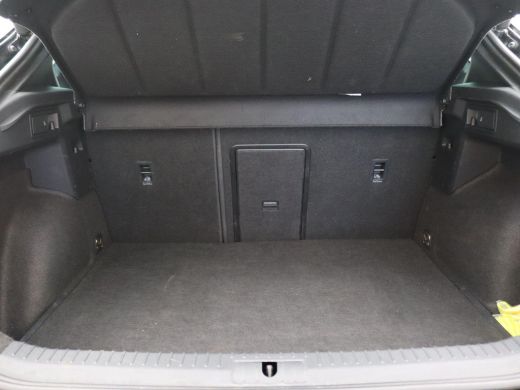 CUPRA Formentor 1.4 e-Hybrid Business 204PK DSG Elektr. Achterklep, Keyless, Full led, Stuur-stoelverwarming, 18"... ActivLease financial lease