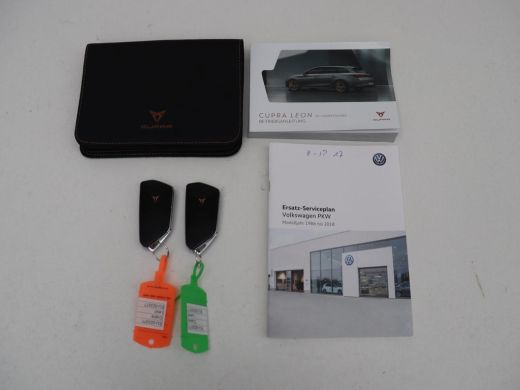 CUPRA Leon 1.4 eHybrid | Trekhaak | Stoelverwarming | Carplay | Camera | Navigatie | Adaptive cruise | Stuur... ActivLease financial lease