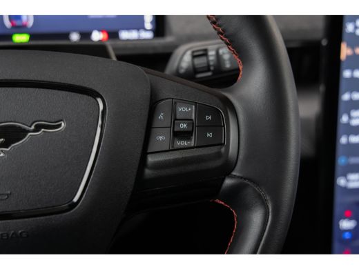 Ford Mustang Mach-E Mach-E Extended AWD 98 kWh | Panoramadak | B&O Audio | 360 camera | Leder | Elec. stoel | Dodehoe... ActivLease financial lease