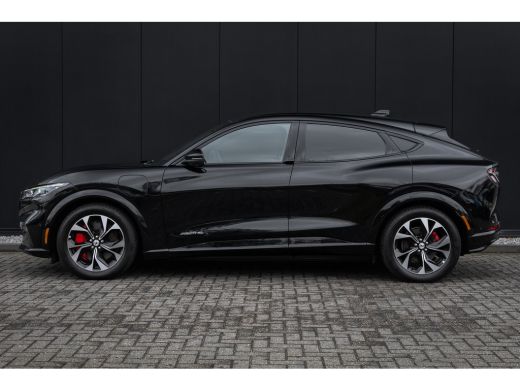 Ford Mustang Mach-E Mach-E Extended AWD 98 kWh | Panoramadak | B&O Audio | 360 camera | Leder | Elec. stoel | Dodehoe... ActivLease financial lease