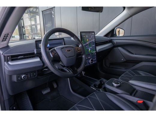 Ford Mustang Mach-E Mach-E RWD 75 kWh | TECHNOLOGY PACK | Achteruitrijcamera | Airco (automatisch) | Apple Carplay/An... ActivLease financial lease