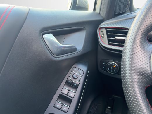 Ford Puma 1.0 EcoBoost 155pk Hybrid ST-Line X | Driver Assistance & Winter Pack | Pano dak | ActivLease financial lease