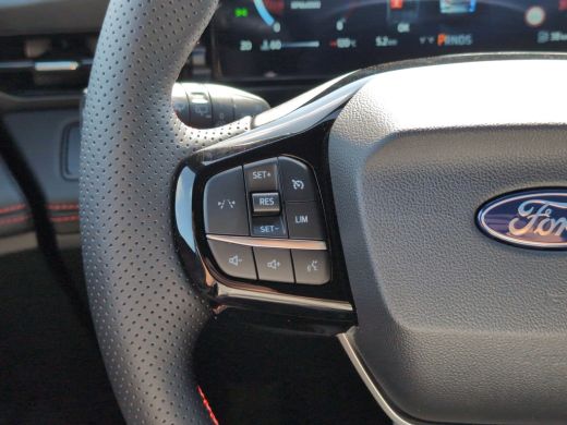 Ford Puma 1.0 EcoBoost Hybrid ST-Line X 125pk | Winterpack | 19"LMV ActivLease financial lease