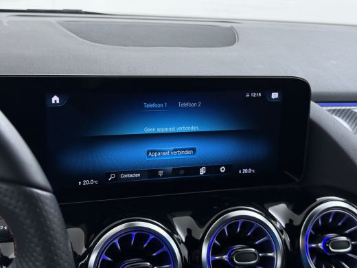 Mercedes-Benz GLA 180 AMG // Camera // Elek. Achterklep // Sfeerverlichting // Night pakket // 19" AMG Velgen // LED ActivLease financial lease