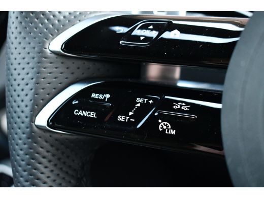 Mercedes-Benz GLC 300e 4MATIC AMG Trekh Distr Burmester ActivLease financial lease