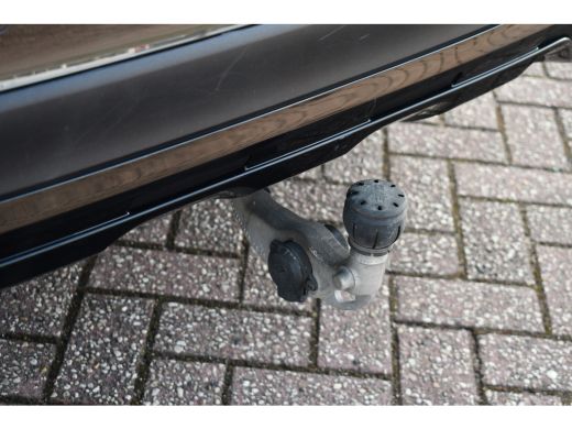 Mercedes-Benz GLC 300e 4MATIC AMG Trekh Distr Burmester ActivLease financial lease