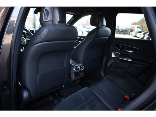 Mercedes-Benz GLC 300e 4MATIC AMG Trekh Distr Burmester ActivLease financial lease