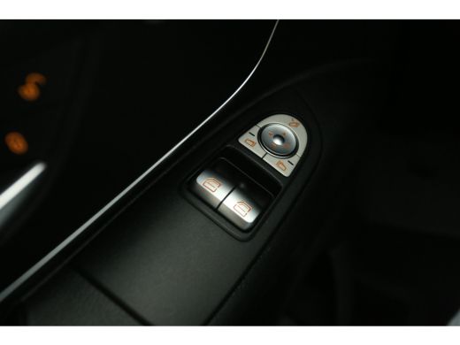Mercedes-Benz Vito 114 CDI | Aut. | Clima | Cruise | Camera | Trekhaak | Schuifdeur L+R | Carplay | Navi | Parkeersens. ActivLease financial lease