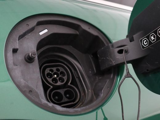 Mini Electric Yours 33kWh | SOH 100% | Panoramadak | Leder | Stoelverwarming | Camera | Warmtepomp | Keyless | ... ActivLease financial lease