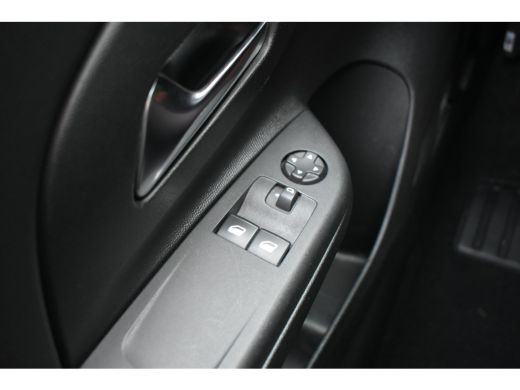 Opel Corsa 1.2 Edition | Afn. Trekhaak | Navigatie | Dealeronderhouden | Airco | Cruise Control | !! ActivLease financial lease