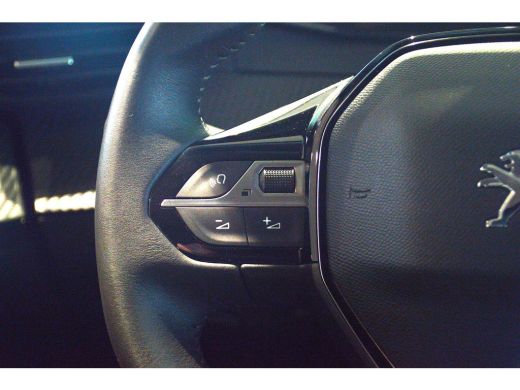 Peugeot 2008 1.2 130PK | Allure Pack | Achteruitrijcamera | 16 Inch LMV | Parkeersensoren achter | Dakrails | ... ActivLease financial lease