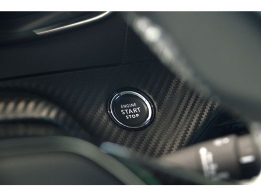 Peugeot 2008 1.2 130PK | Allure Pack | Achteruitrijcamera | 16 Inch LMV | Parkeersensoren achter | Dakrails | ... ActivLease financial lease