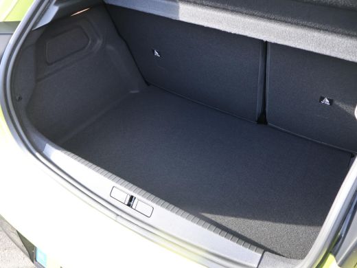 Peugeot 208 1.2 HYBRID 145 PK e-DCS6 GT *NIEUW* + CAMERA | SFEERVERLICHTING | CARPLAY ActivLease financial lease