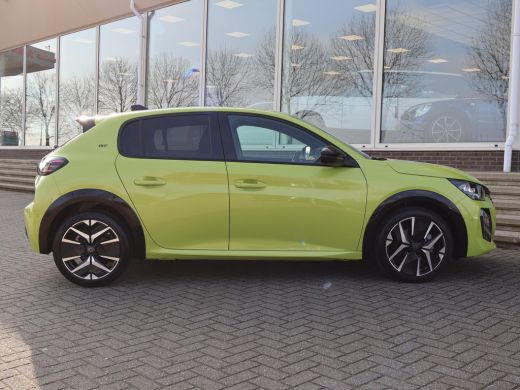Peugeot 208 1.2 HYBRID 145 PK e-DCS6 GT *NIEUW* + CAMERA | SFEERVERLICHTING | CARPLAY ActivLease financial lease