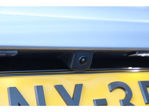 Peugeot 208 1.2 PURETECH 100PK GT PACK | Camera Voor + Achter | Sfeerverlichting | Keyless | Apple Carplay / ... ActivLease financial lease