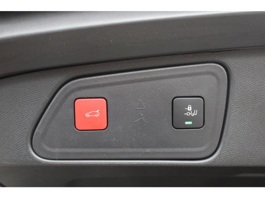 Peugeot 3008 1.2 PureTech GT | Automaat | Navigatie | Camera | NL auto | 30.000km | Stoelverwarming | All seas... ActivLease financial lease