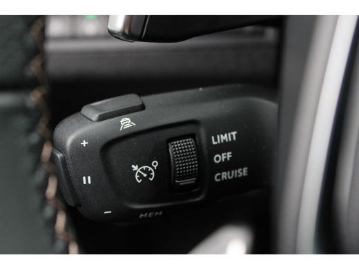 Peugeot 3008 1.2 PureTech GT | Automaat | Navigatie | Camera | NL auto | 30.000km | Stoelverwarming | All seas... ActivLease financial lease