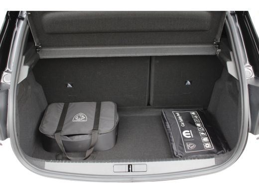 Peugeot e-208 EV GT 50 kWh | Fase 3 laden | Navigatie | Alcantara | Massage | Adaptieve cruise | Black Diamond | ActivLease financial lease